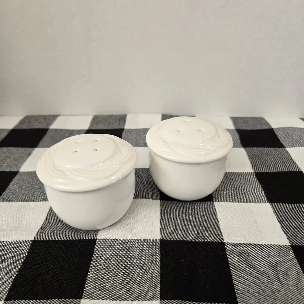Pfaltzgraff Acadia Salt And Pepper Shaker Set White Stoneware No Chips Or Cracks